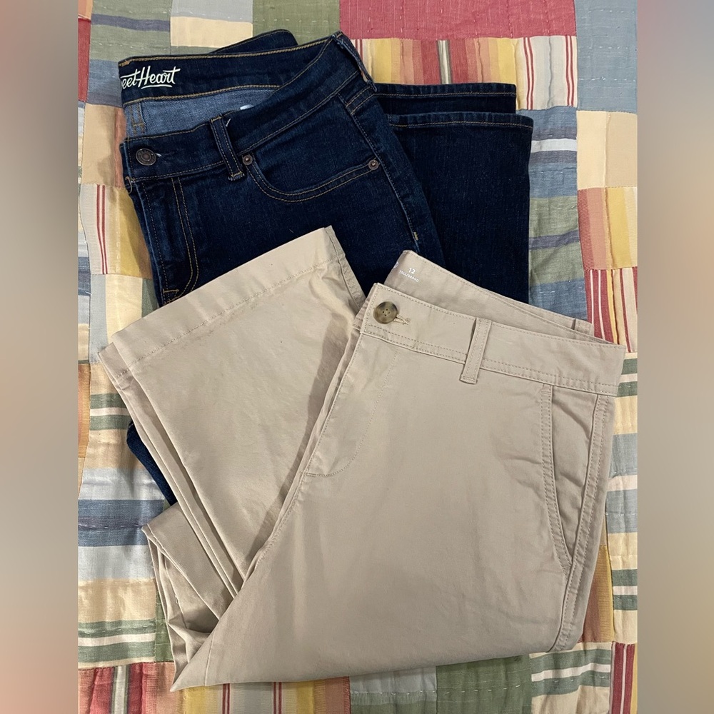 Old Navy Tall Jeans in Navy and Beige size 12 Tall -like new- bundle